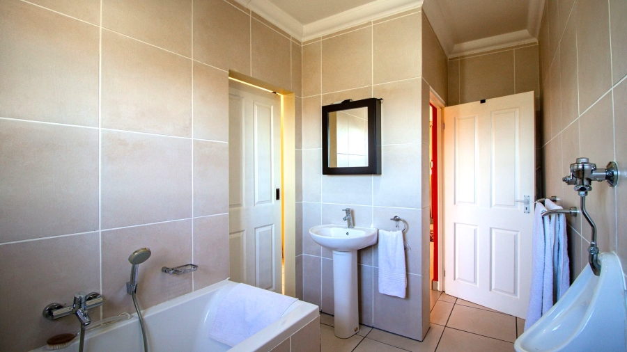 4 Bedroom Property for Sale in Island View Western Cape